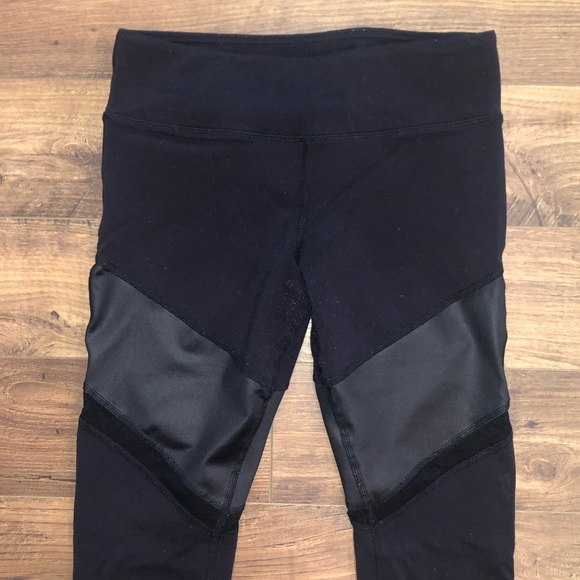 ALO yoga Leggings - Picture 2 of 11